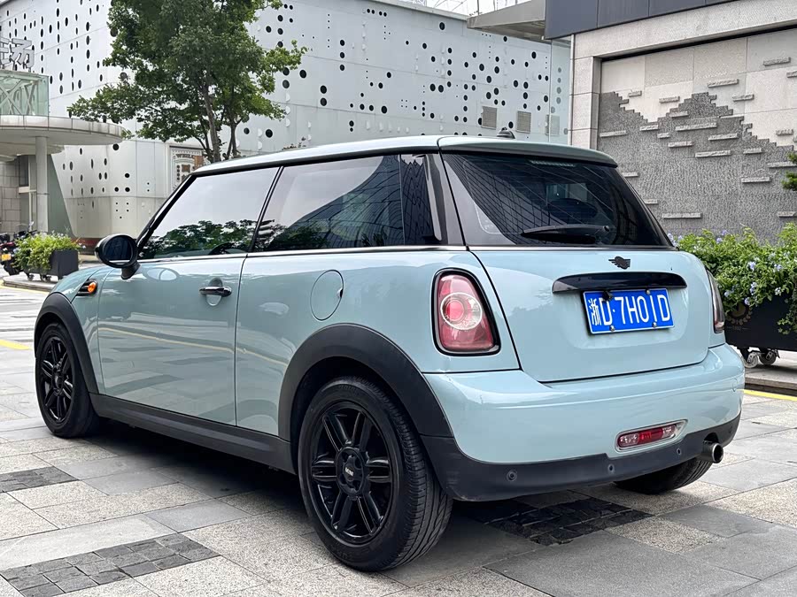 MINI MINI 2012