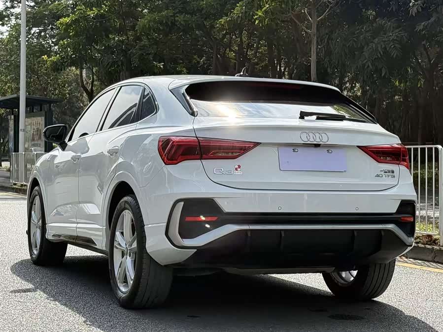 Audi Q3 Sportback 2023 — фото 17