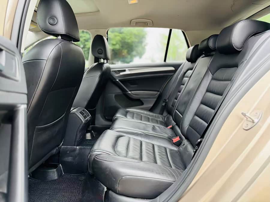 Volkswagen Golf 2016