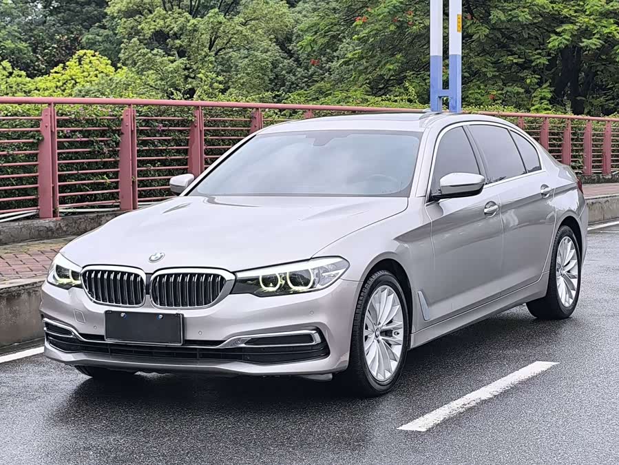 BMW 5 Series 2019