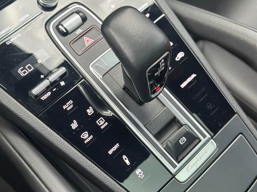 Porsche Cayenne 2018 — фото 9