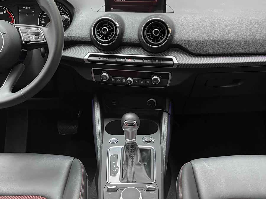 Audi Q2L 2021