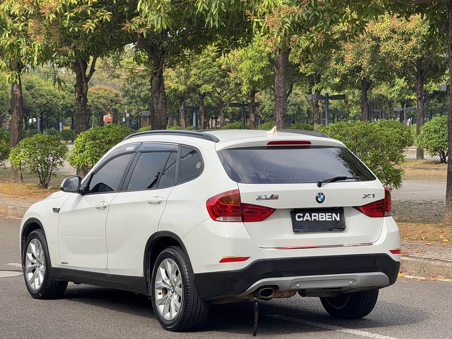 BMW X1 2013 — фото 18