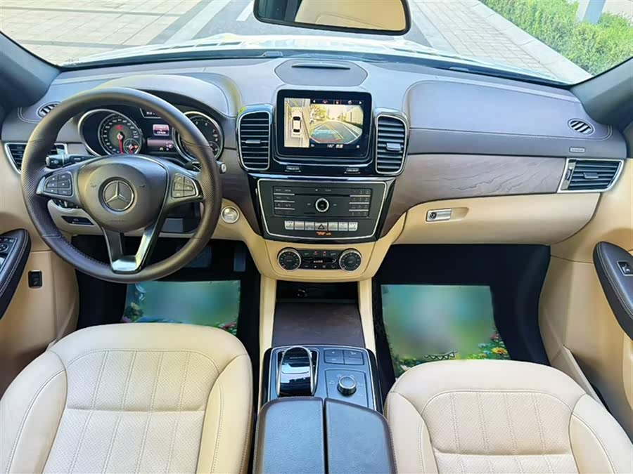 Mercedes-Benz GLE 2016 — фото 11