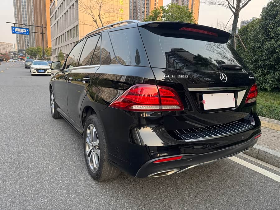 Mercedes-Benz GLE 2017