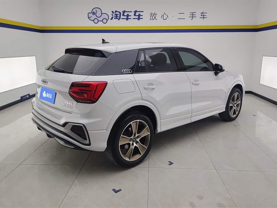 Audi Q2L 2024