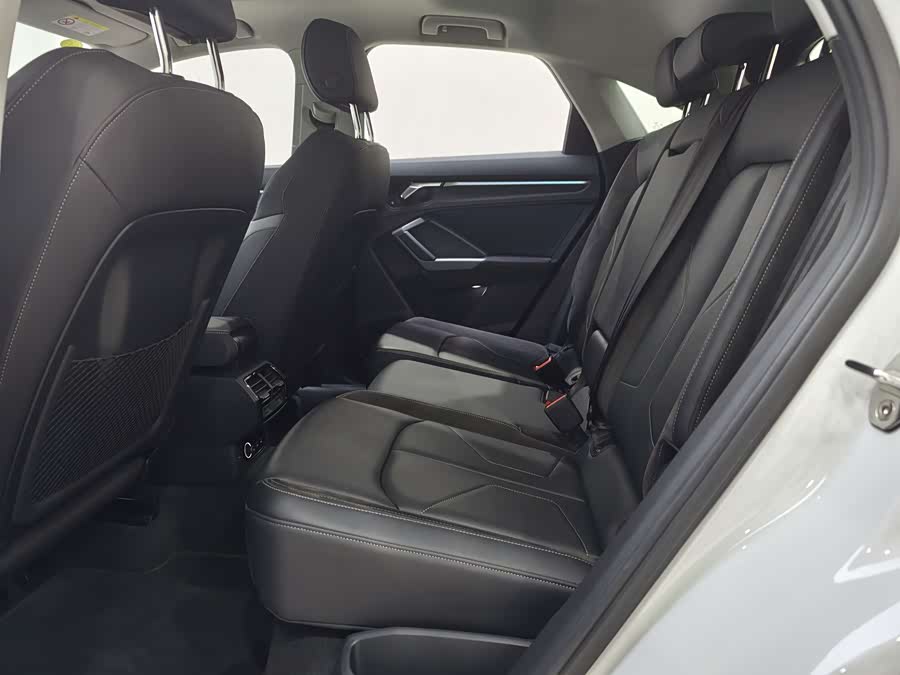 Audi Q3 Sportback 2022 — фото 8