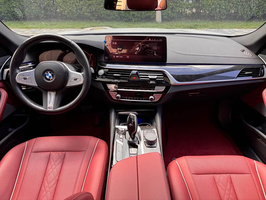BMW 5 Series 2022 — фото 14