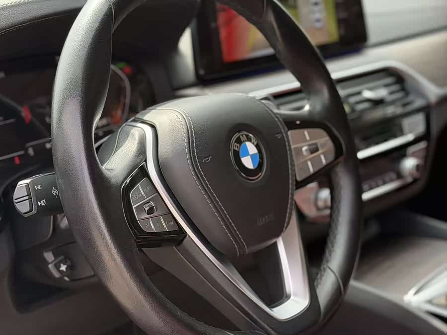 BMW 5 Series 2021