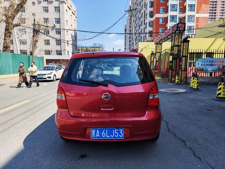 Nissan Livina 2010