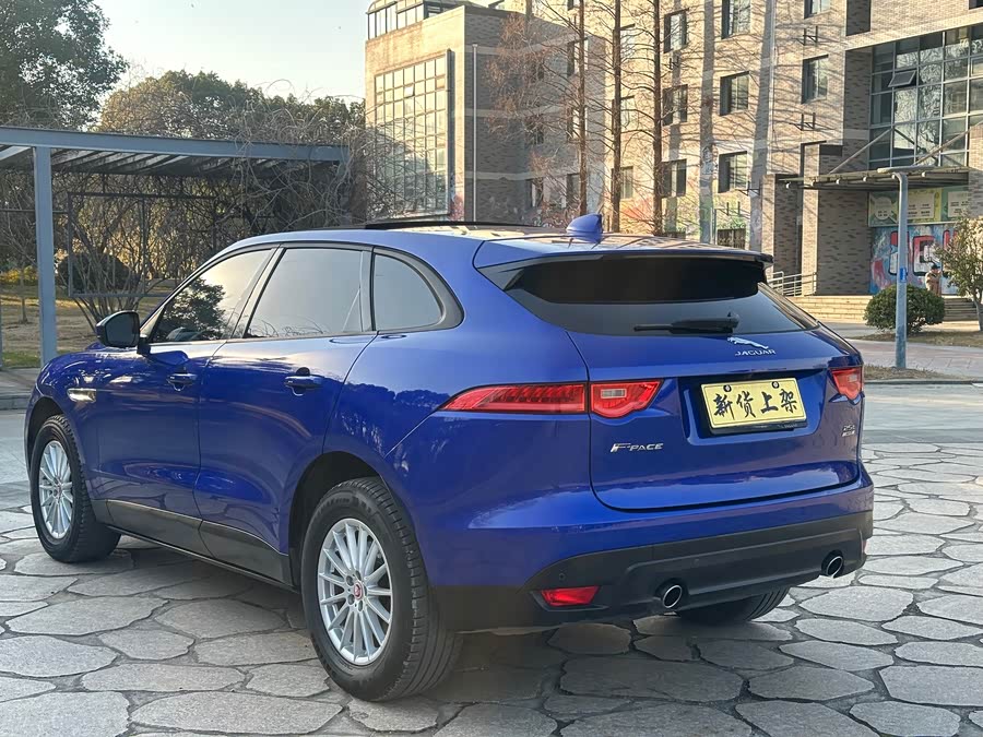 Jaguar F-PACE 2018 — фото 13
