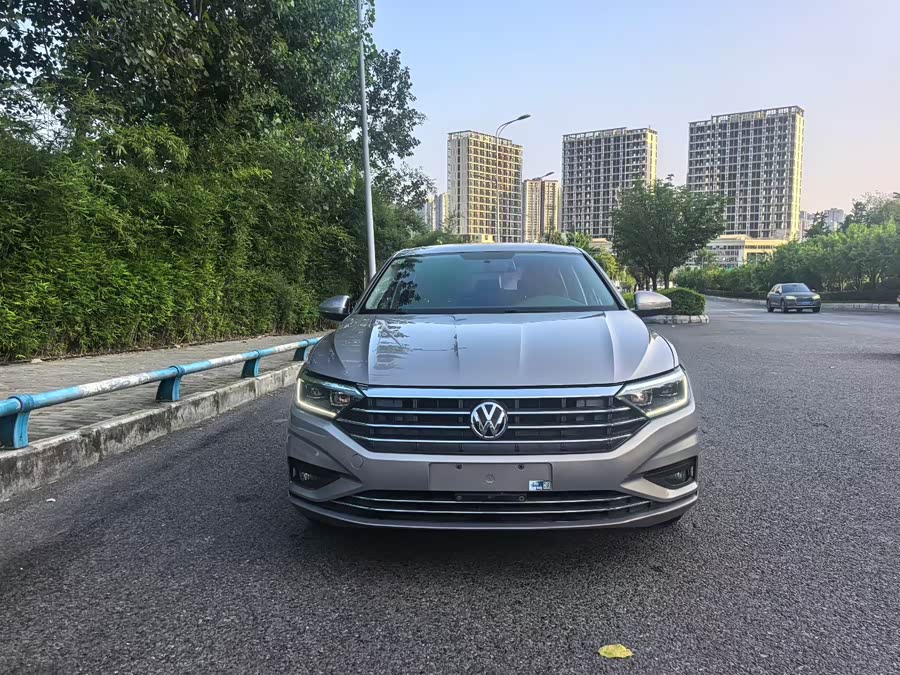Volkswagen Sagitar 2021