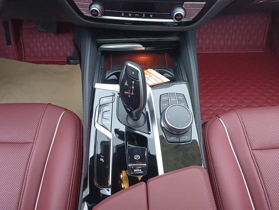 BMW 5 Series 2022 — фото 16