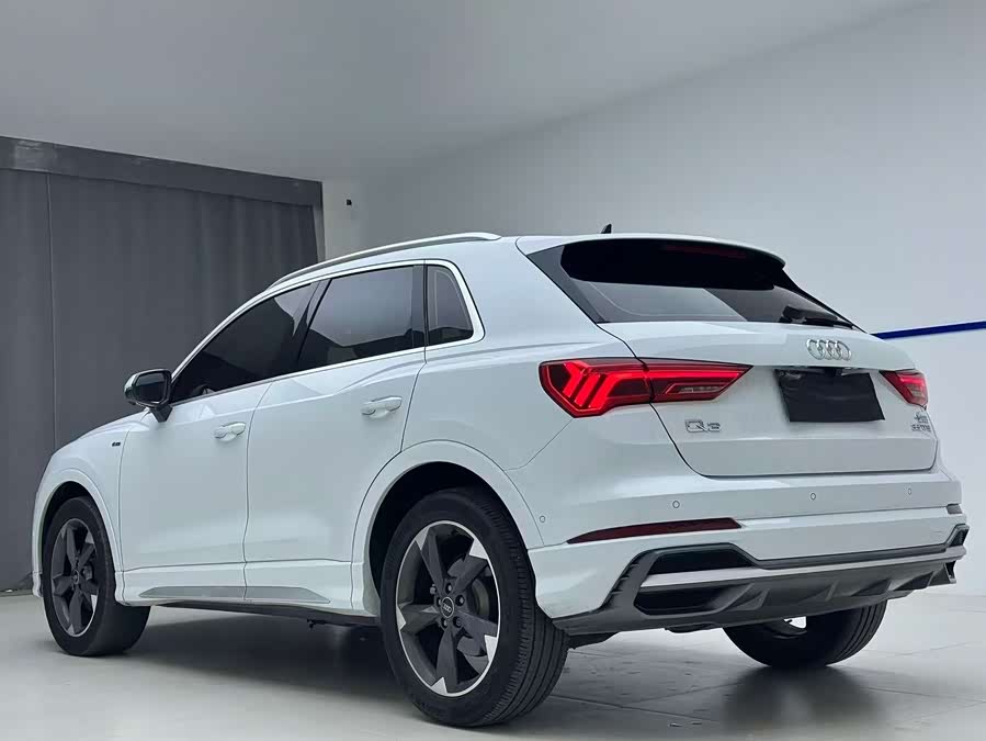 Audi Q3 2023