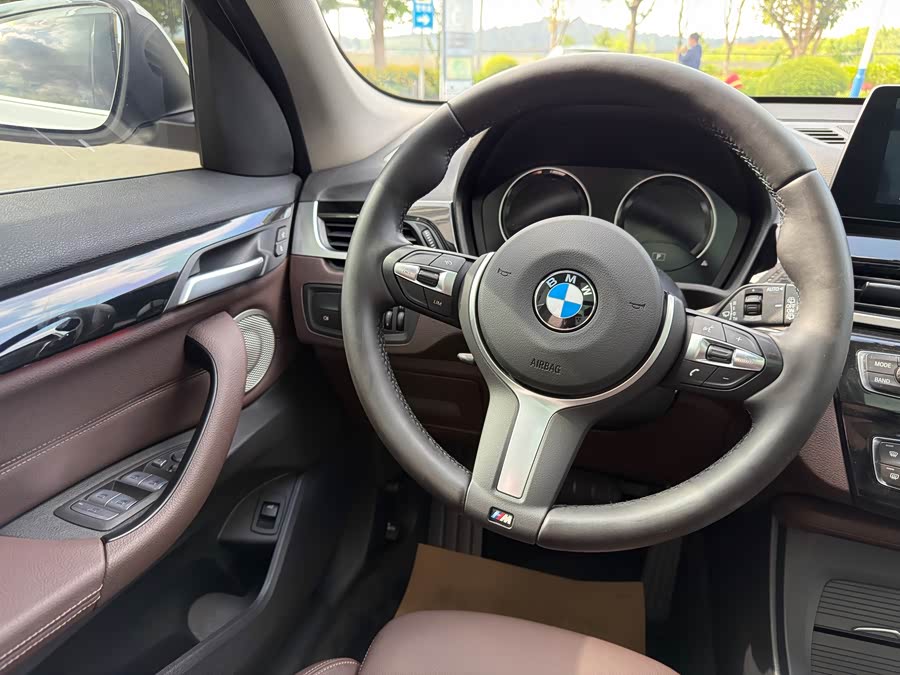BMW X1 2022 — фото 13