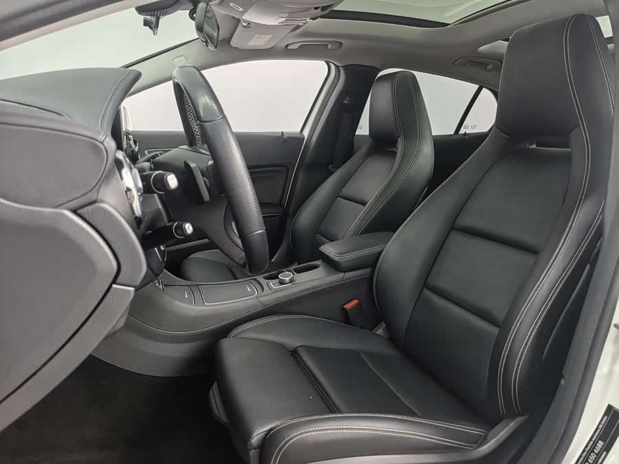 Mercedes-Benz GLA 2018 — фото 14
