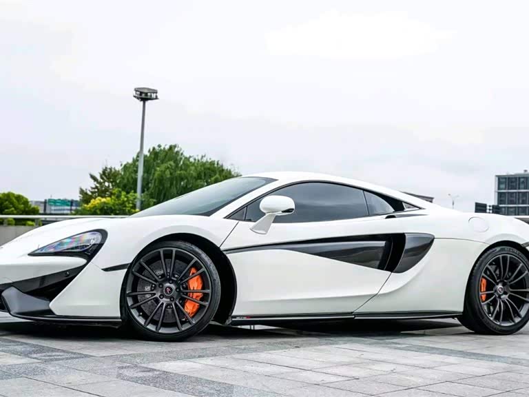McLaren 570 2015