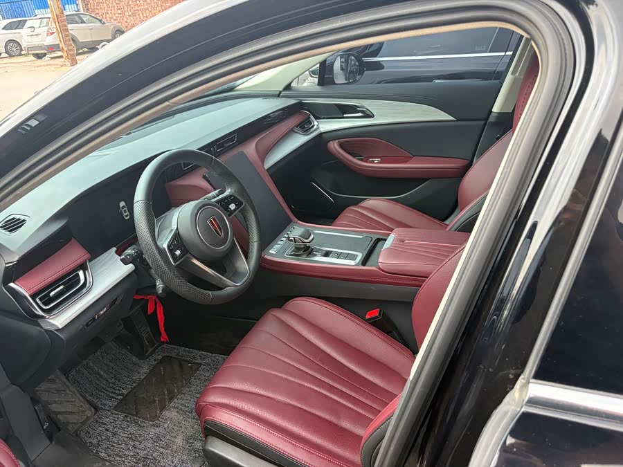 Hongqi H5 2025
