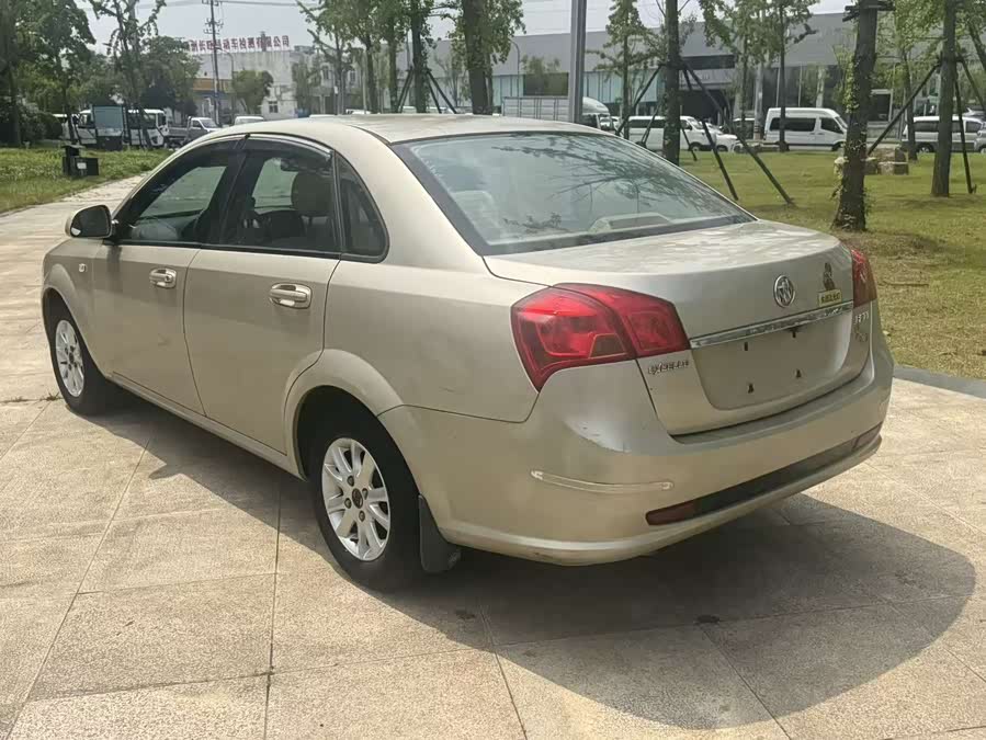 Buick Excelle 2013