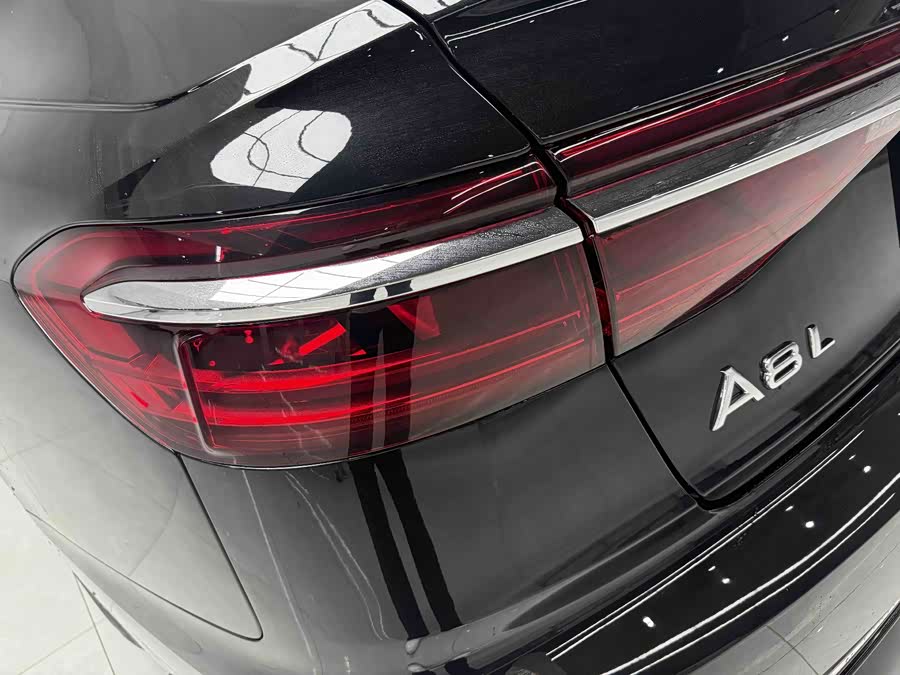 Audi A8 2023 — фото 14
