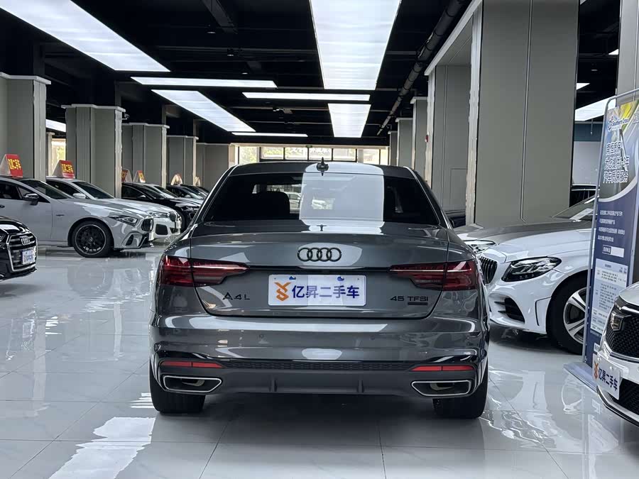 Audi A4L 2023