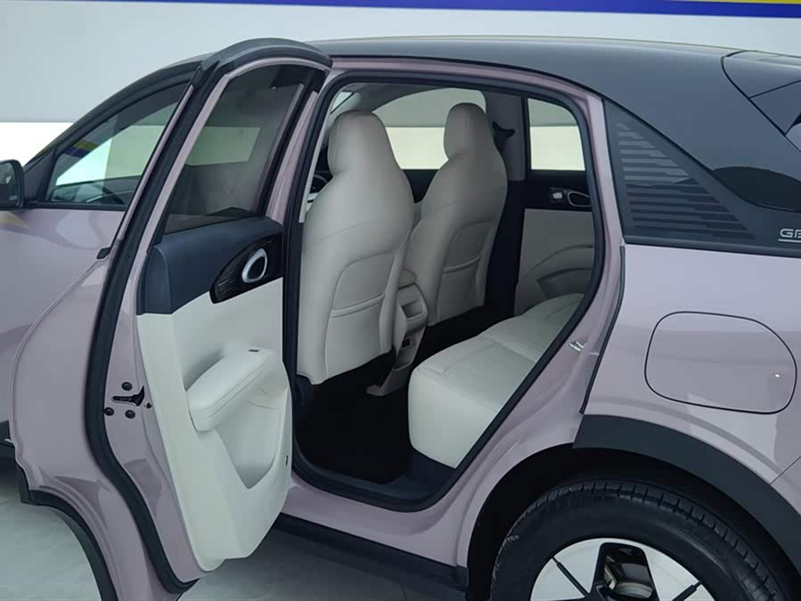 Geely Galaxy Starwish 2025 — фото 11