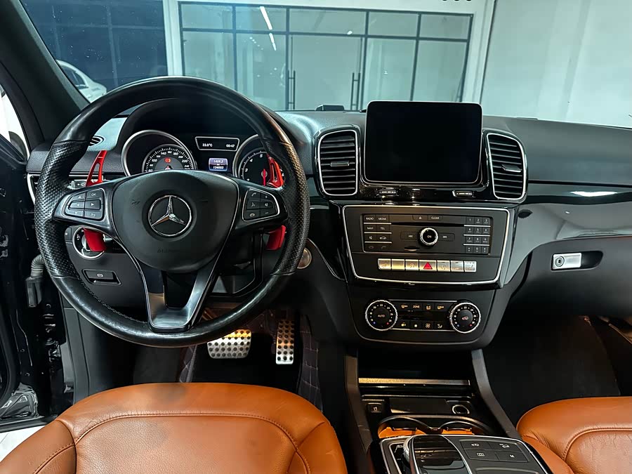 Mercedes-Benz GLE 2017 — фото 10