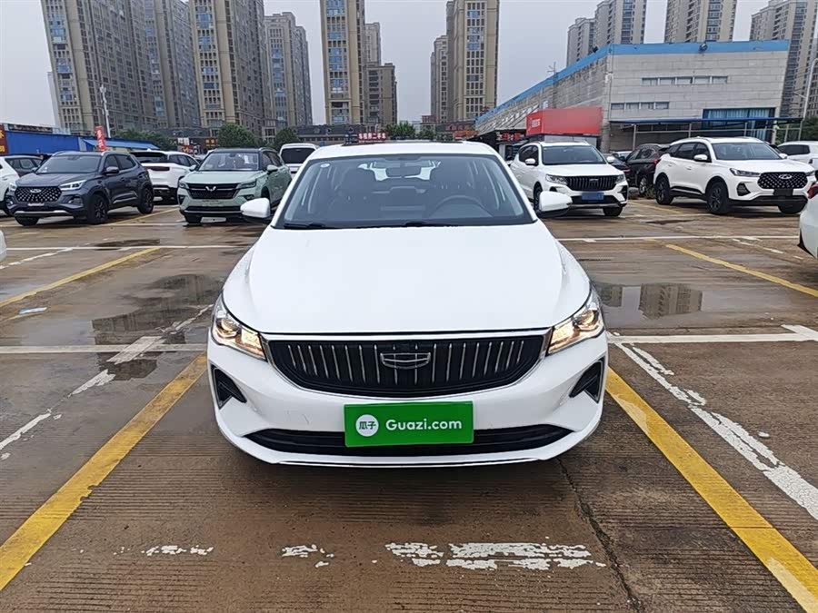 Geely Emgrand 2022