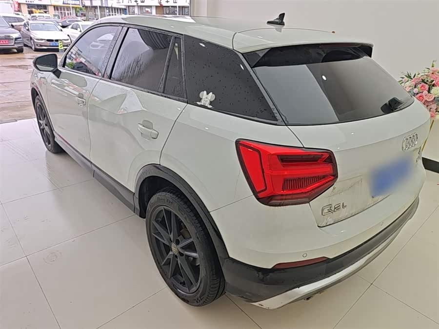 Audi Q2L 2018