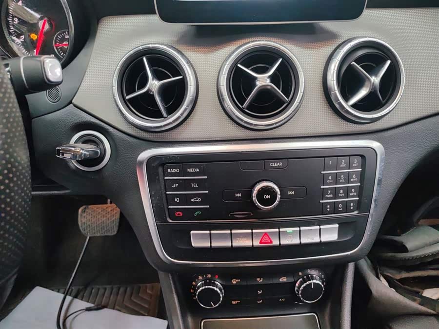 Mercedes-Benz CLA 2018 — фото 13