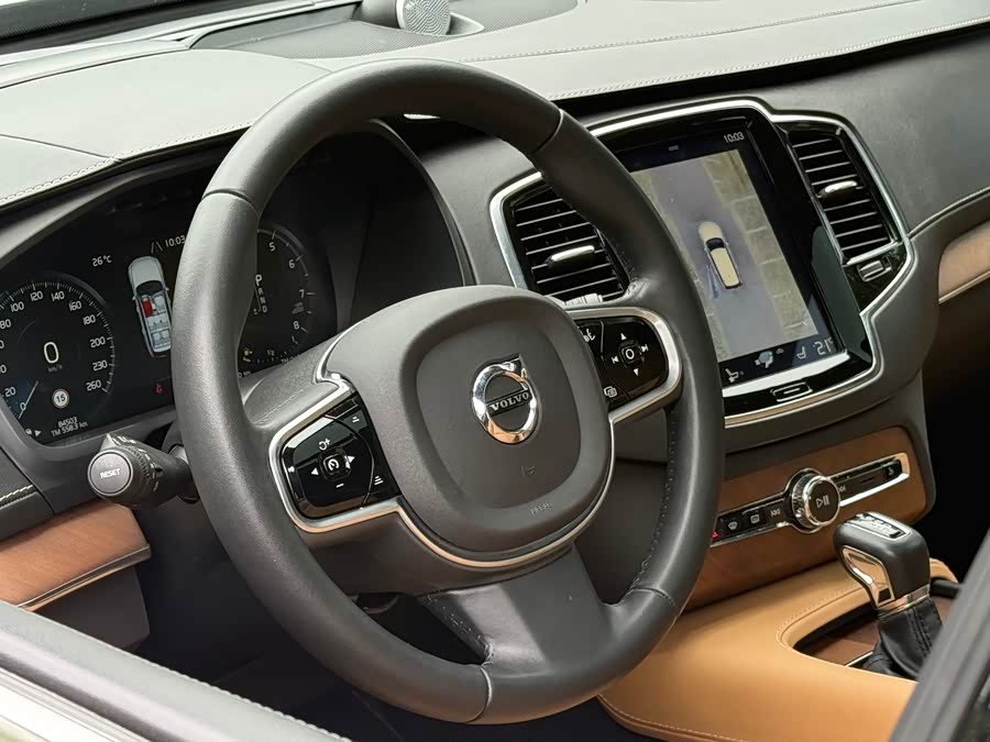 Volvo XC90 2015 — фото 9