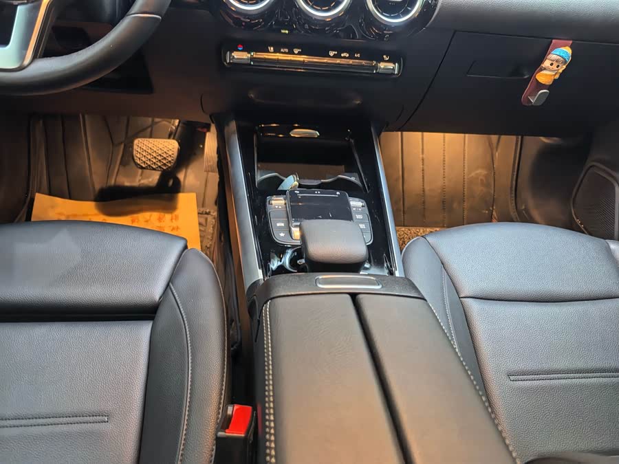 Mercedes-Benz GLA 2023 — фото 13