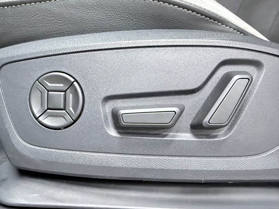 Audi Q3 2022 — фото 20