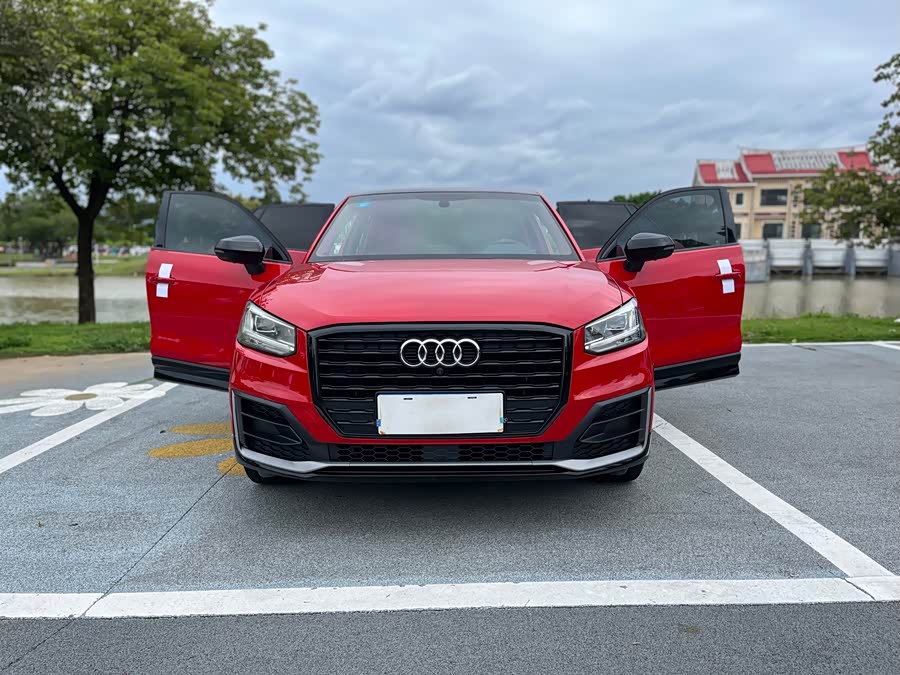 Audi Q2L 2018