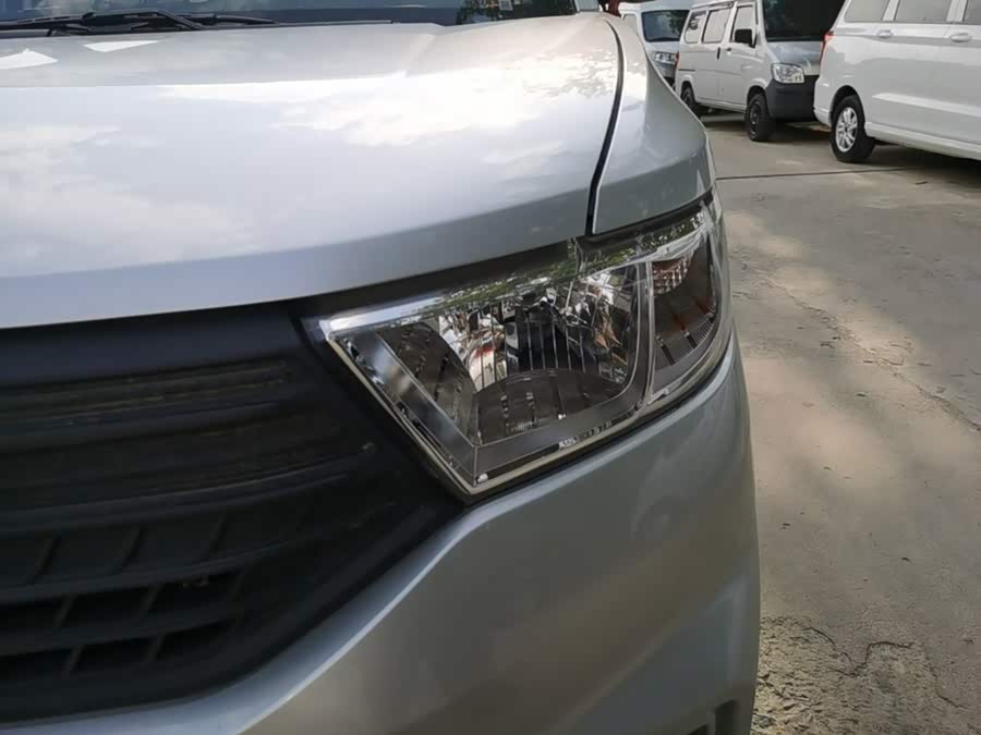 Wuling Hongguang V 2022 — фото 24