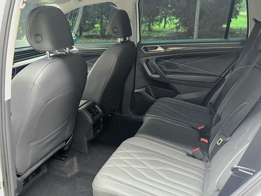 Volkswagen Tiguan L 2022