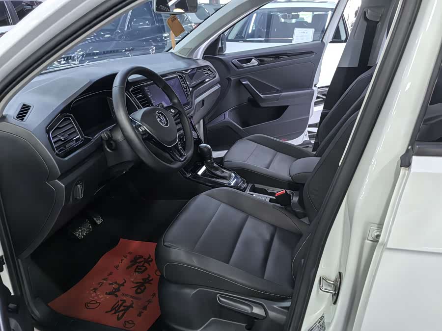 Volkswagen T-Roc 2021