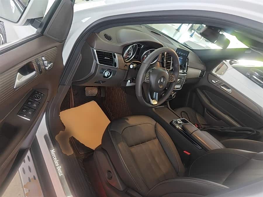 Mercedes-Benz GLE 2019 — фото 16