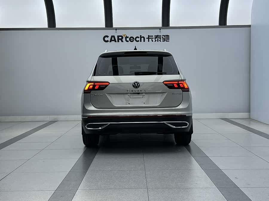 Volkswagen Tiguan L 2023 — фото 15