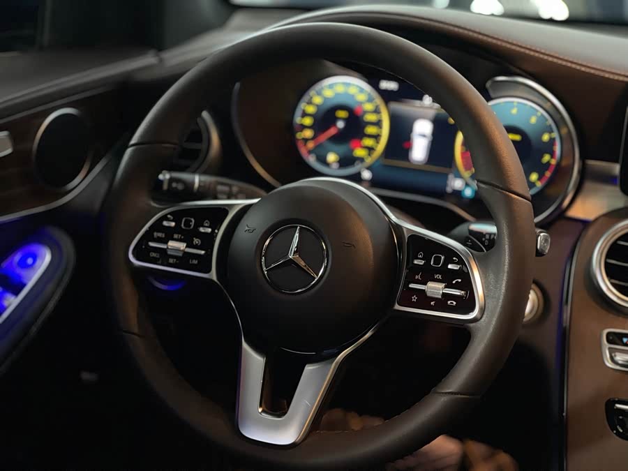 Mercedes-Benz GLC 2021 — фото 16