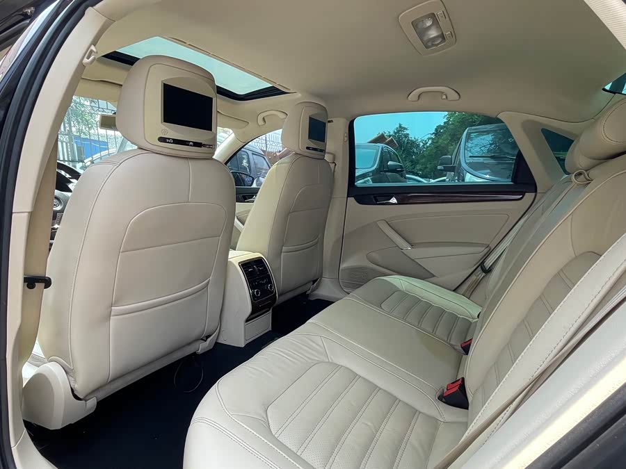 Volkswagen Passat 2013