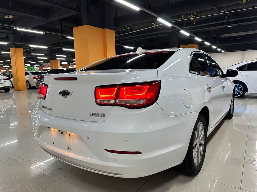 Chevrolet Malibu 2017 — фото 13