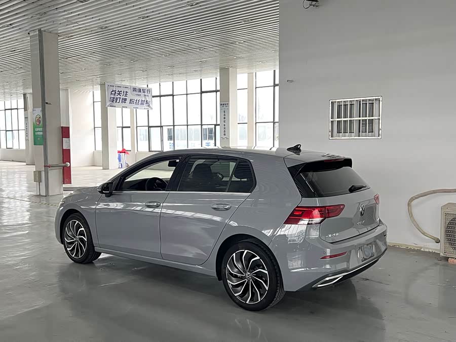 Volkswagen Golf 2021
