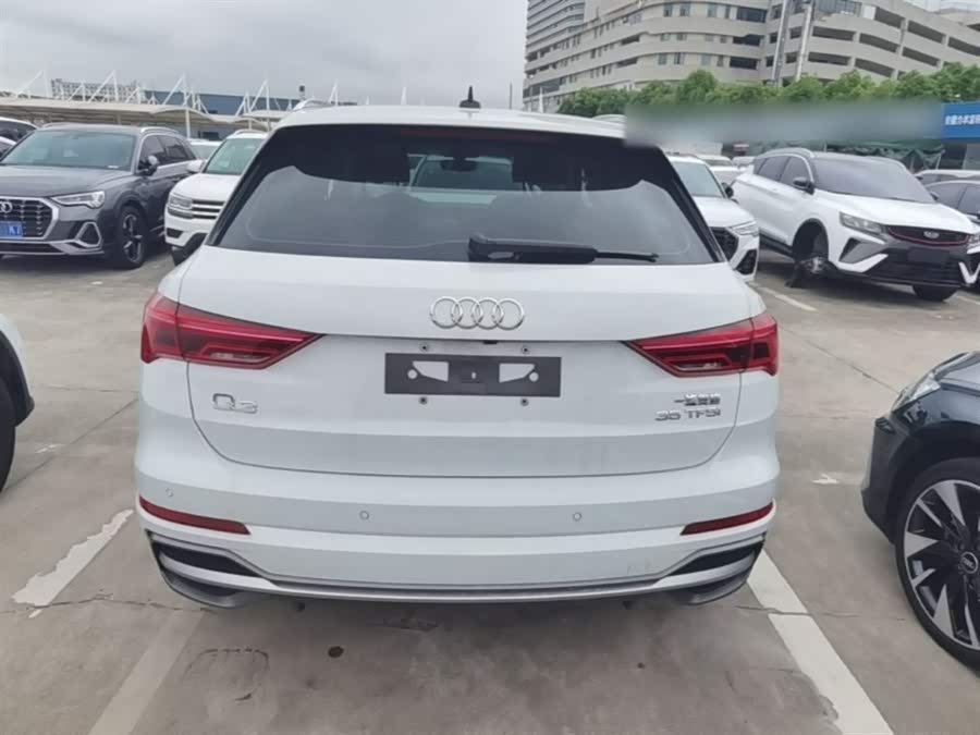 Audi Q3 2022