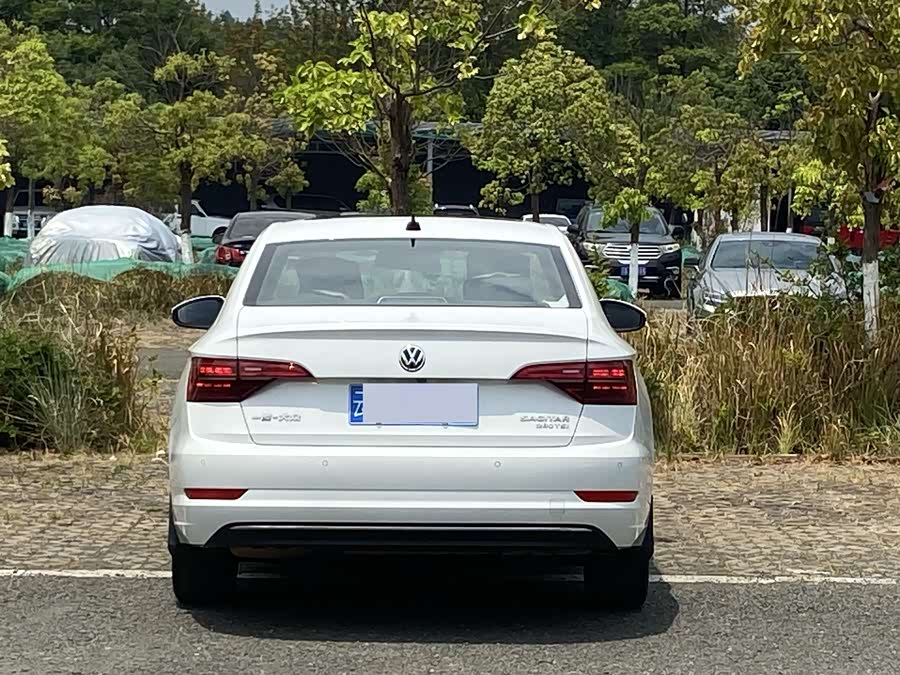 Volkswagen Sagitar 2019
