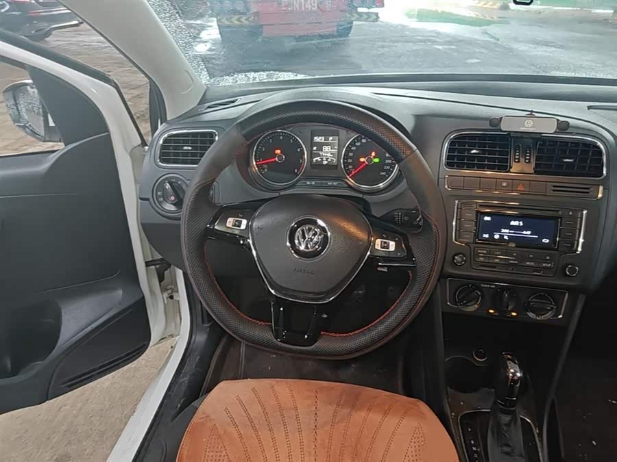Volkswagen Polo 2016