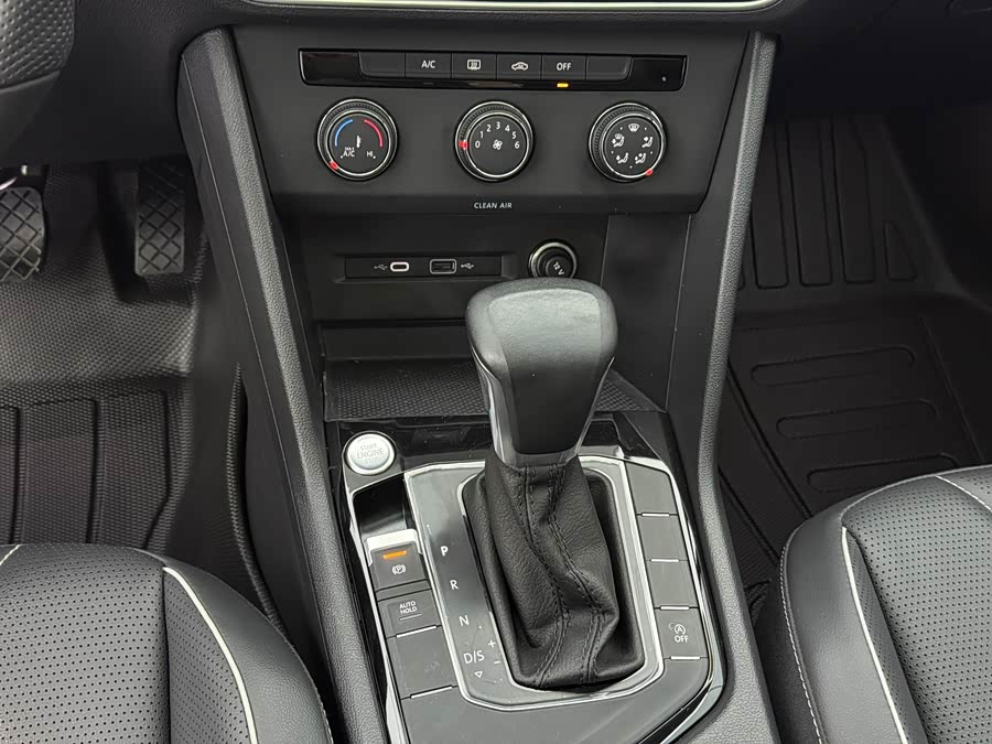 Volkswagen Tiguan L 2023 — фото 15