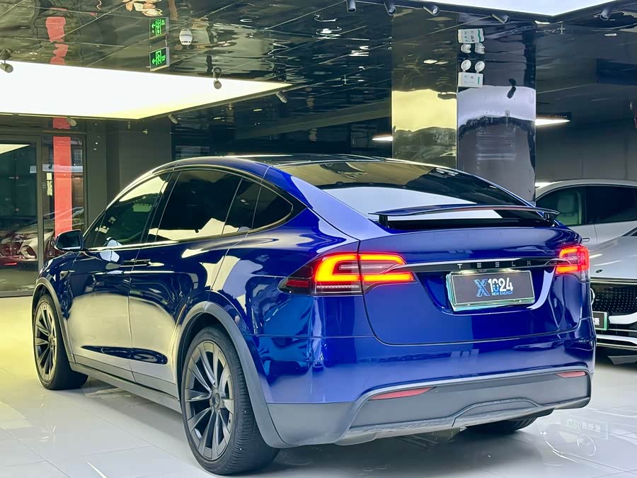 Tesla Model X 2023