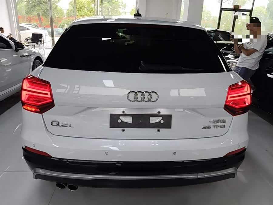 Audi Q2L 2021