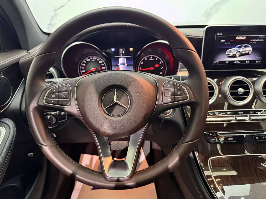 Mercedes-Benz GLC 2019 — фото 12